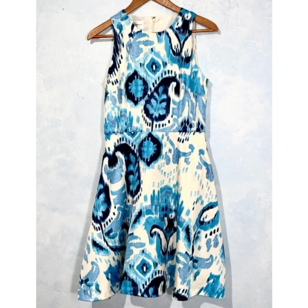 Donna Morgan Blue & White Sleeveless Paisley Fit & Flare Knee Length Dress Sz 4